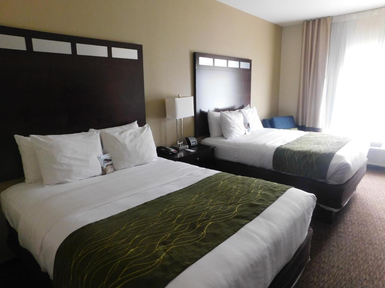 Comfort Inn St. Clairsville Eksteriør billede